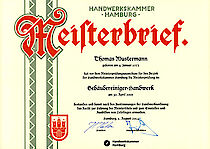 Schmuckmeisterbrief der Handwerkskammer Hamburg im traditionellen Design